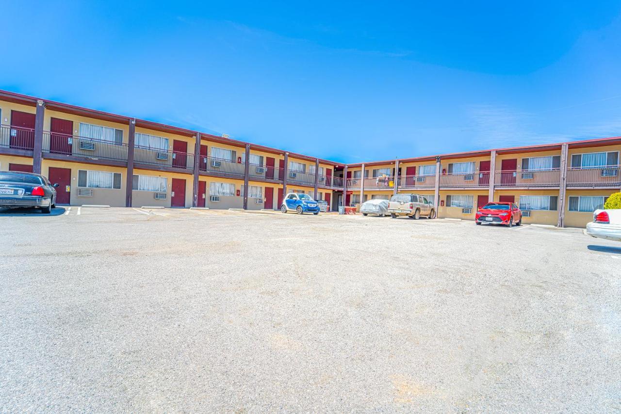 Mojave Hotel Exterior photo